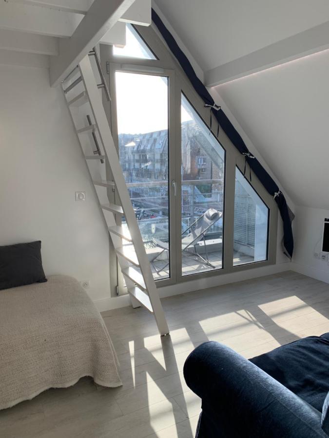 Blue Bay Studio Terrasse Довиль Экстерьер фото